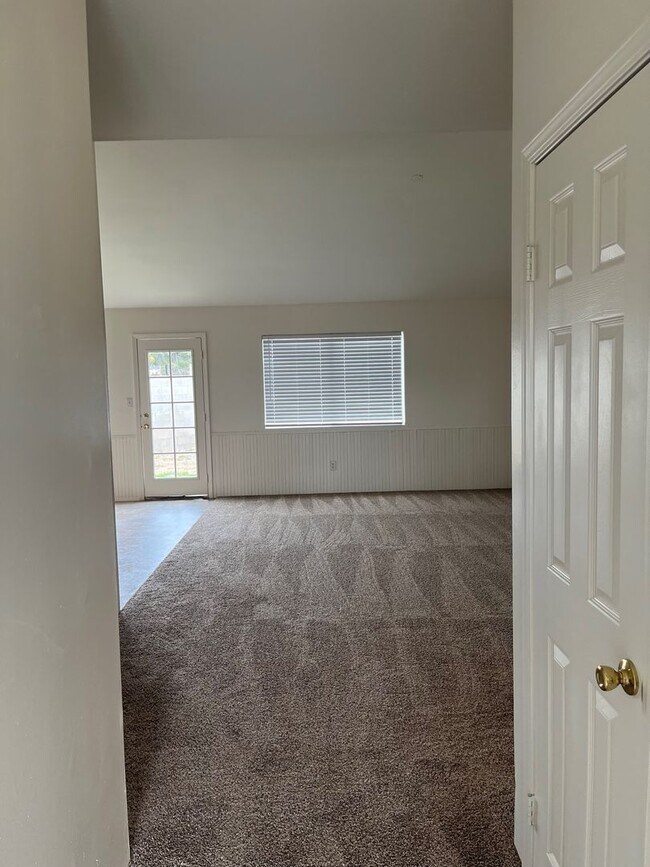 Foto del edificio - 5002 Canyon Peak Dr