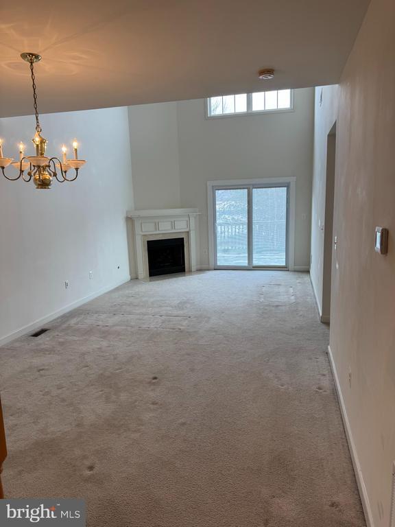 Building Photo - 228 W Ridge Ct