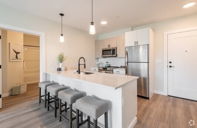 Foto del edificio - 10 Somerset Avenue Unit 206