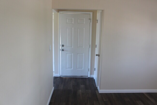 Living Room - 4111 Marquette Dr