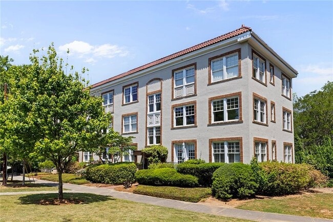 Building Photo - 7 Park Ln NE