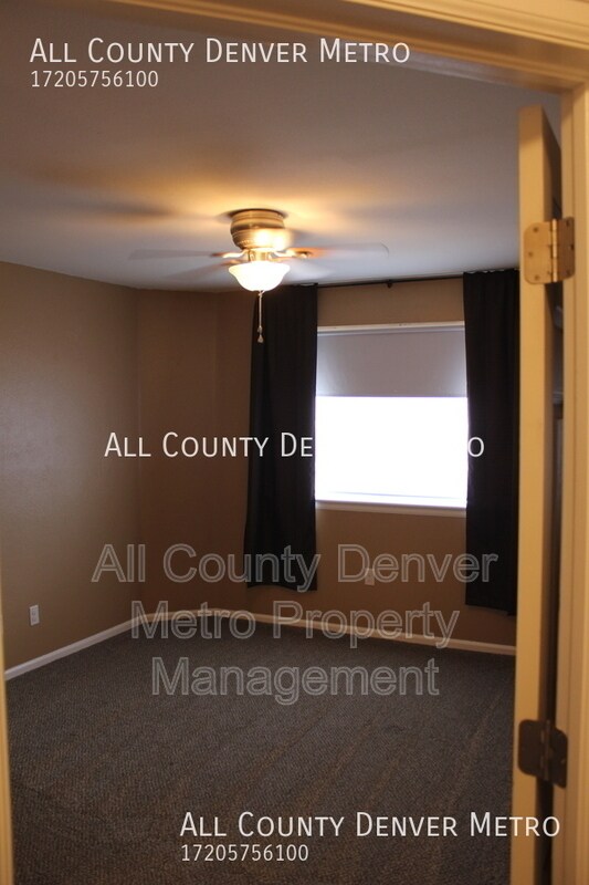 Foto del edificio - 10784 W 63rd Pl