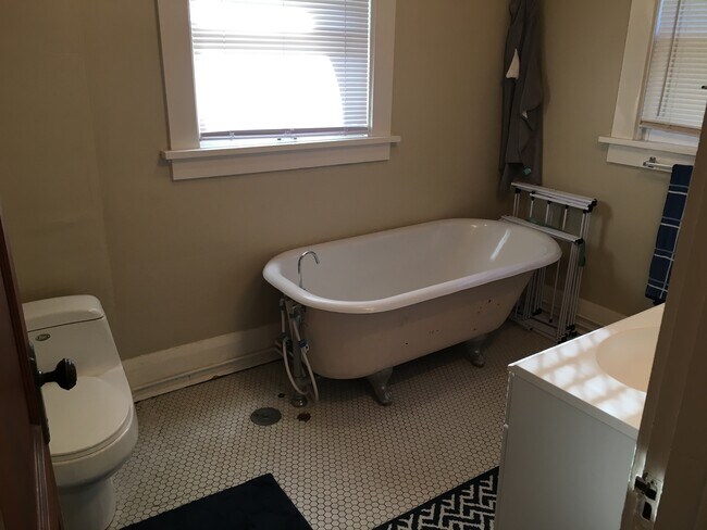 Foto del edificio - 4115 Kingman Blvd