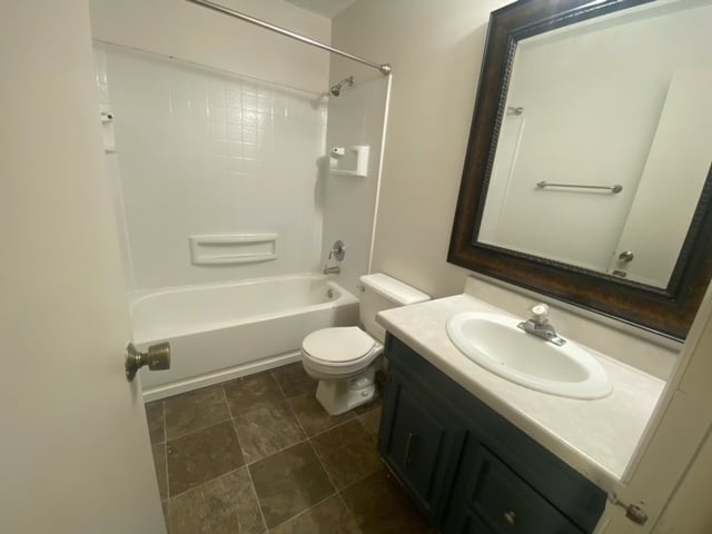 bathroom - 3011 Covent Garden St S