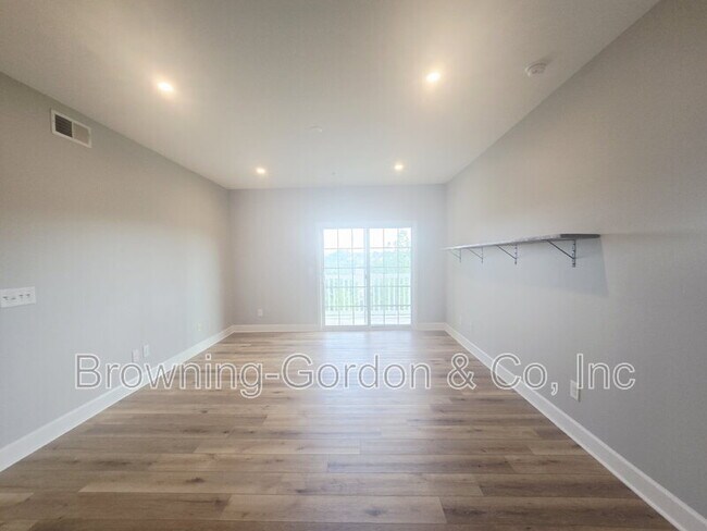 Foto del edificio - 8601 Peckham Ln