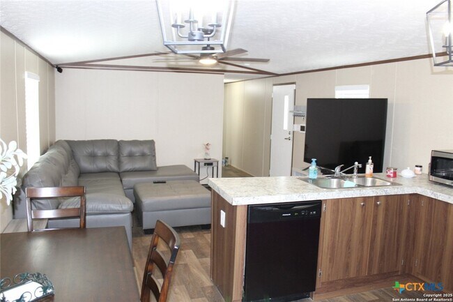 Foto del edificio - 846 Inglewood Dr