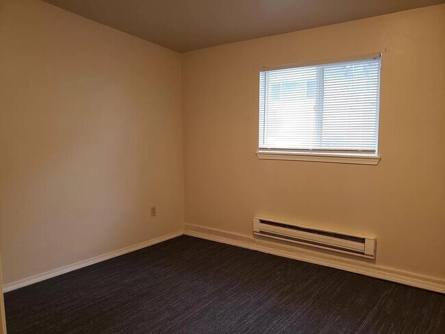Foto del edificio - 2129 N 130th St