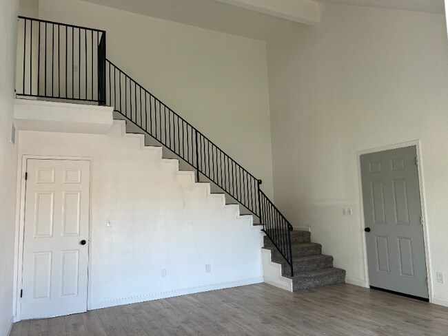 Building Photo - 837 Lightwood Ct