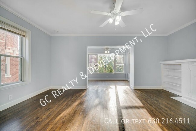 Building Photo - *** 1/2 MONTH FREE / ALBANY PARK / 3BDRM -...