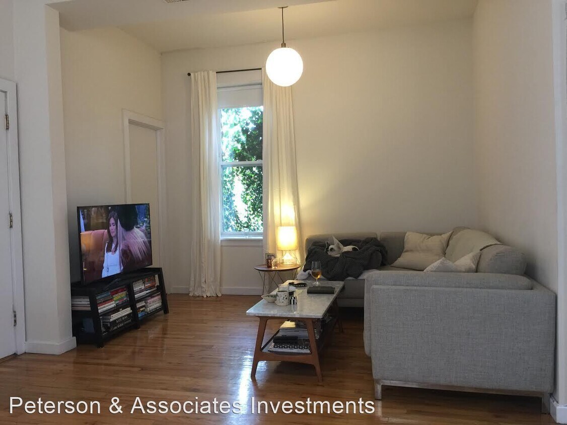 Primary Photo - 1269 N Wolcott Ave