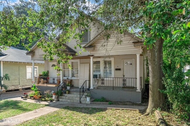 Building Photo - 649 Merrick St