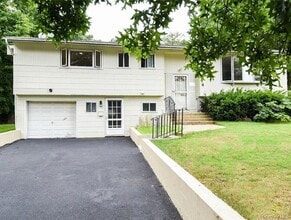 Building Photo - 4 Lauren Ave