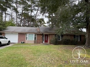 Building Photo - 714 Hemingway Dr
