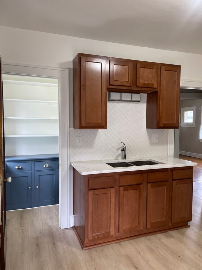 Foto del edificio - 1638 N 15th St