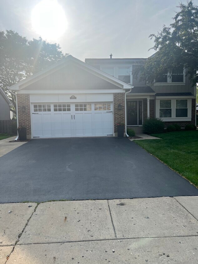 Foto principal - 927 Cass Ln