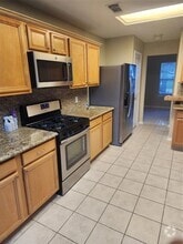Building Photo - 16535 Great Oaks Glen Dr