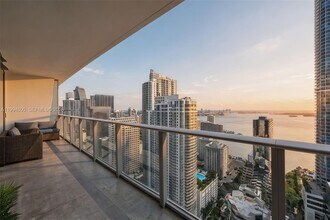 Building Photo - 1010 Brickell Ave