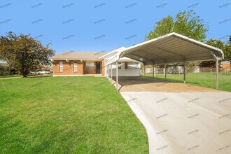 Building Photo - 1001 NW 7th St