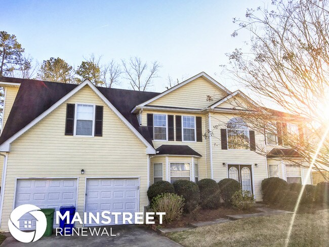 Building Photo - Available For Immediate Move In!