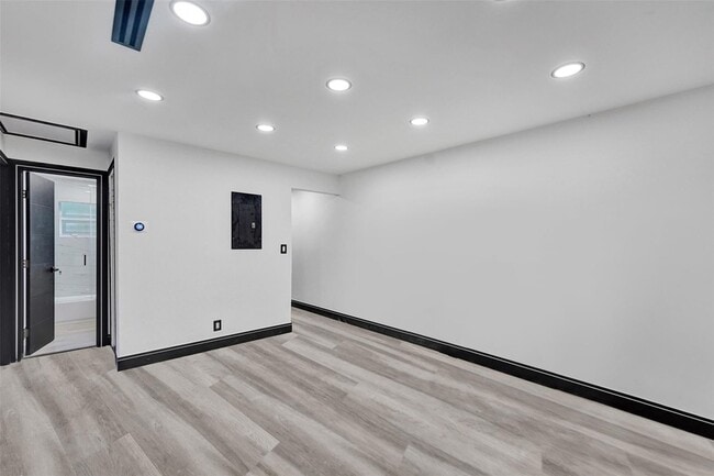 Foto del edificio - 5310 NW 16th St