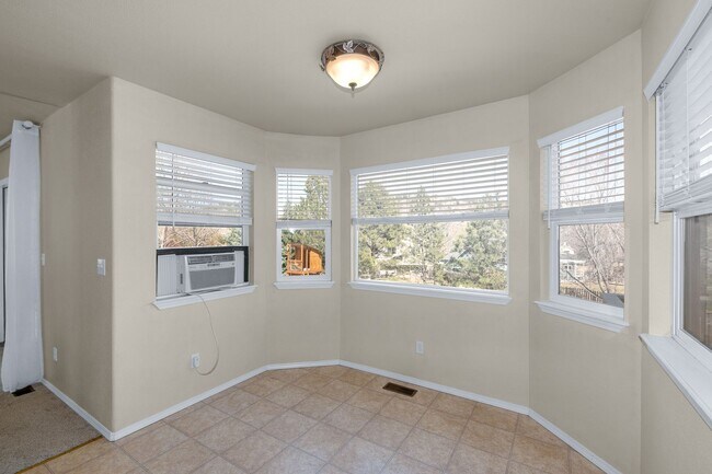 Foto del edificio - Pinon Valley 2 story 3 bedroom home