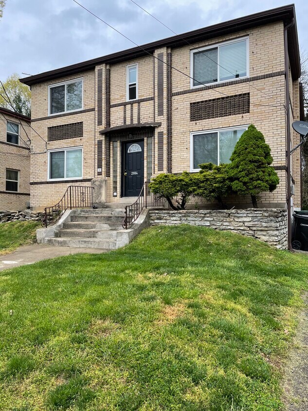 2814 Lawndale Ave Unit 4, Cincinnati, OH 45212 Apartments in