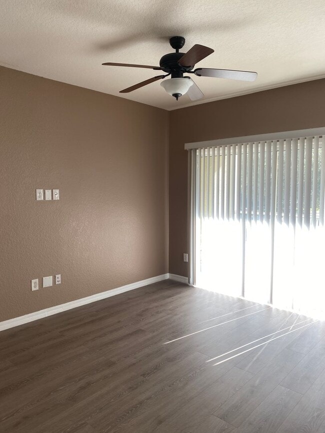 Foto del edificio - Beautiful 2 bedroom, 2.5 bath Condo in the...