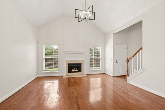 Building Photo - 2741 Rosedale Pl