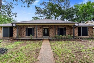 Building Photo - 2101 Lamar Dr