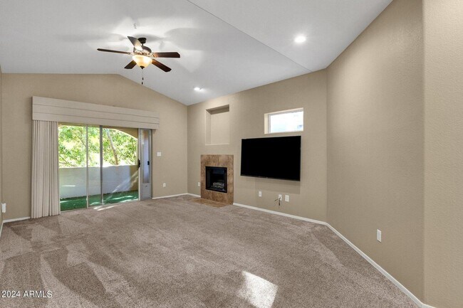 Foto del edificio - Welcome to this stunning 3-bedroom, 2-bath condo in the heart of McCormick Ranch!