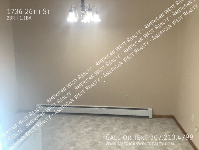 Building Photo - Nice Townhome: 2 Bed, 1.5 Bath