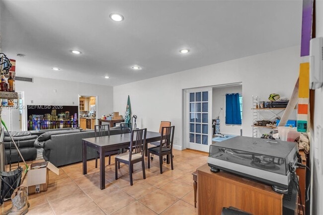 Foto del edificio - 1439 Miller Rd