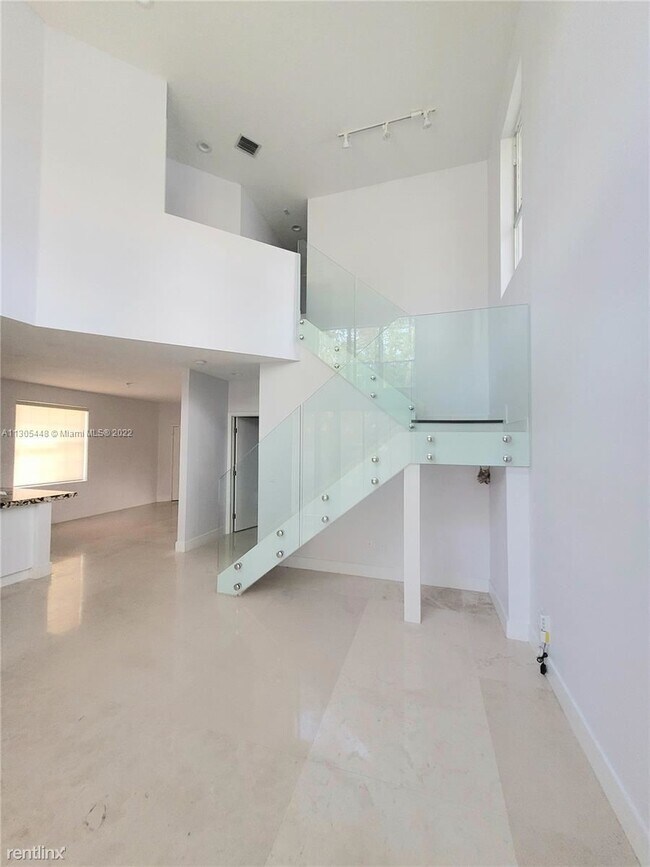 Building Photo - 5 br, 3.5 bath House - 15039 SW 51st St