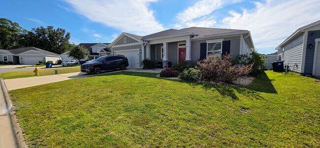 Foto del edificio - 3 bedroom 2 bath Open Floor Plan!