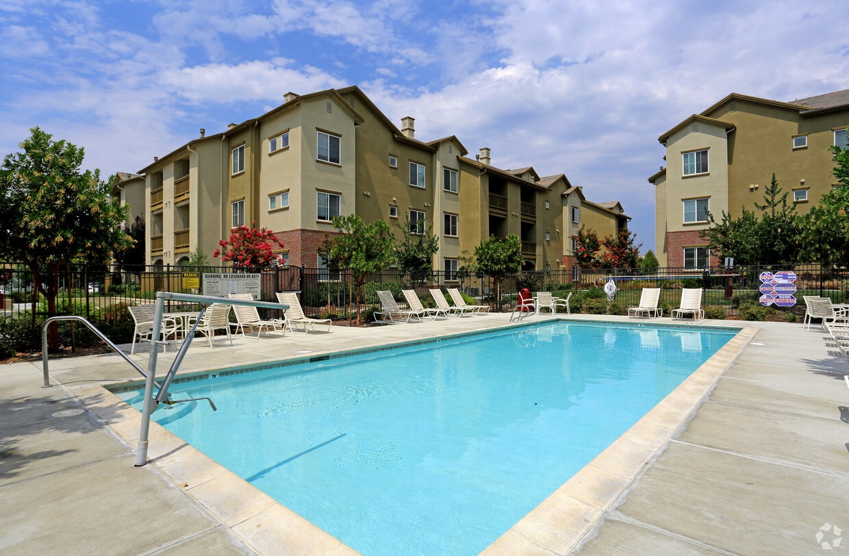 Valencia at Gale Ranch Apartments in San Ramon, CA