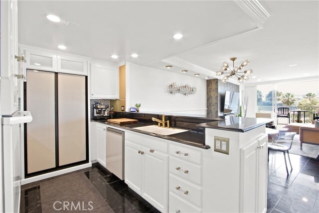 Foto del edificio - 700 E Ocean Blvd