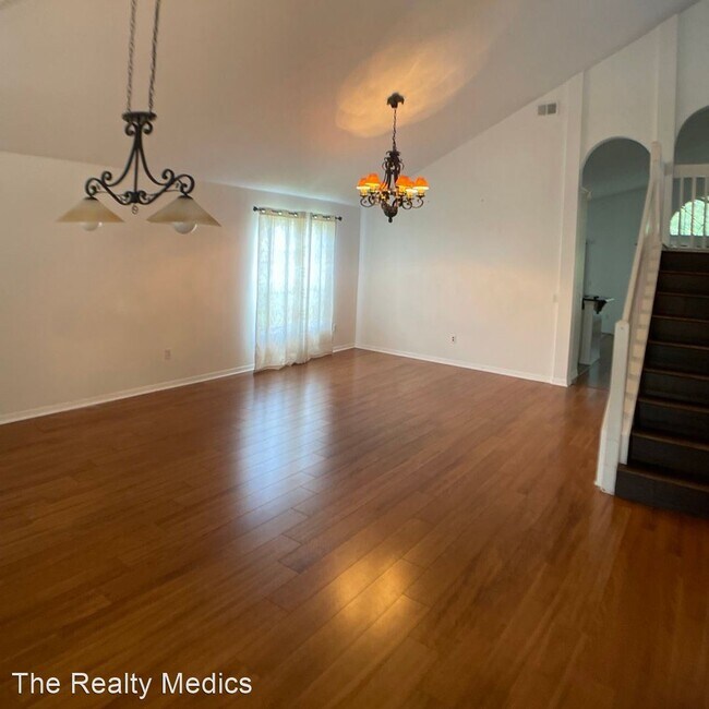 Building Photo - 3 br, 2.5 bath House - 3342 Sterling Lake Cir