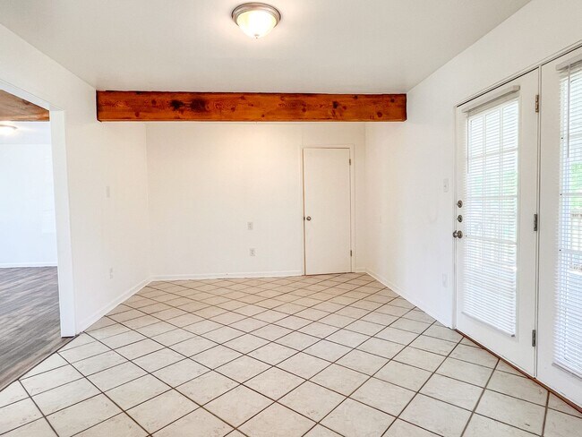 Building Photo - Available Now!!!! Beautiful 1 story, 3 bed...