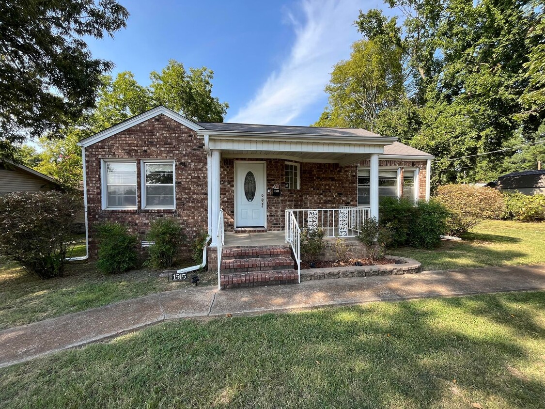 Primary Photo - 3 Bedroom/2 Bath House in Batesville