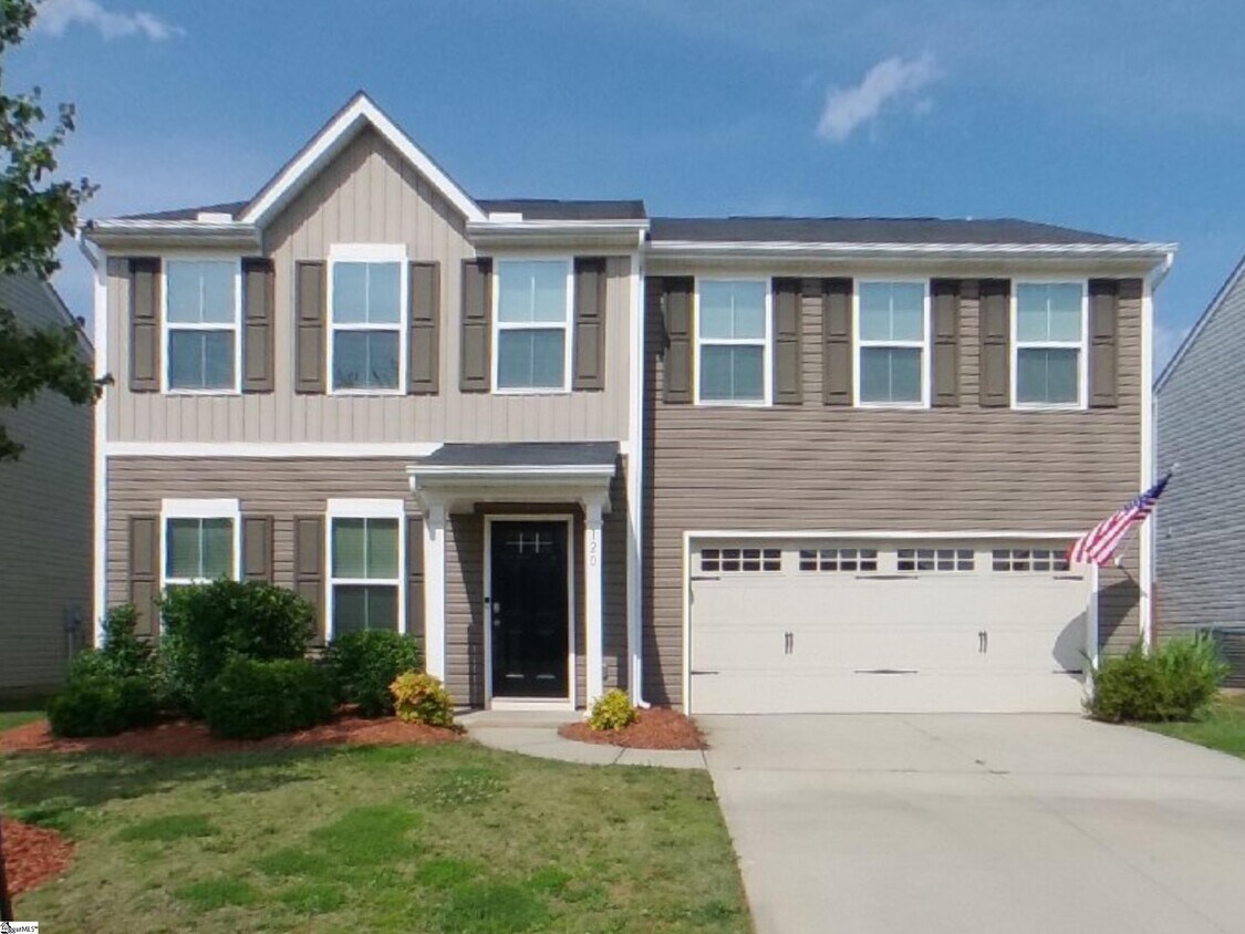 Foto principal - 120 Castlebrook Dr