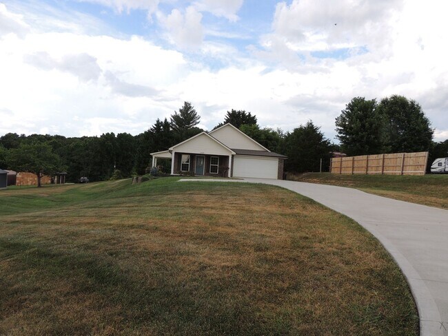 Building Photo - See this beautiful ranch home in Blount Co...