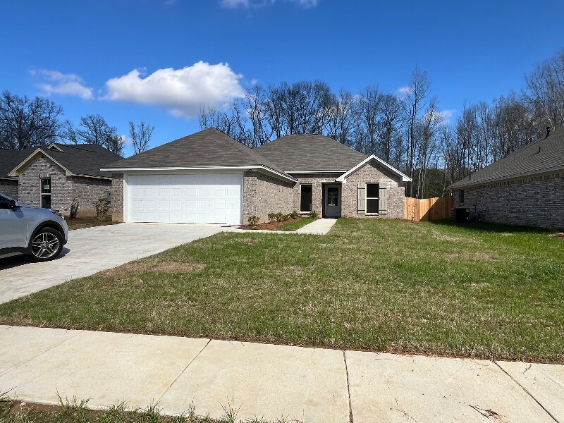 Primary Photo - 535 Silver Hill Dr