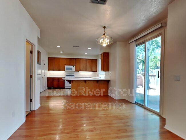 Foto del edificio - 334 Coventry Cir