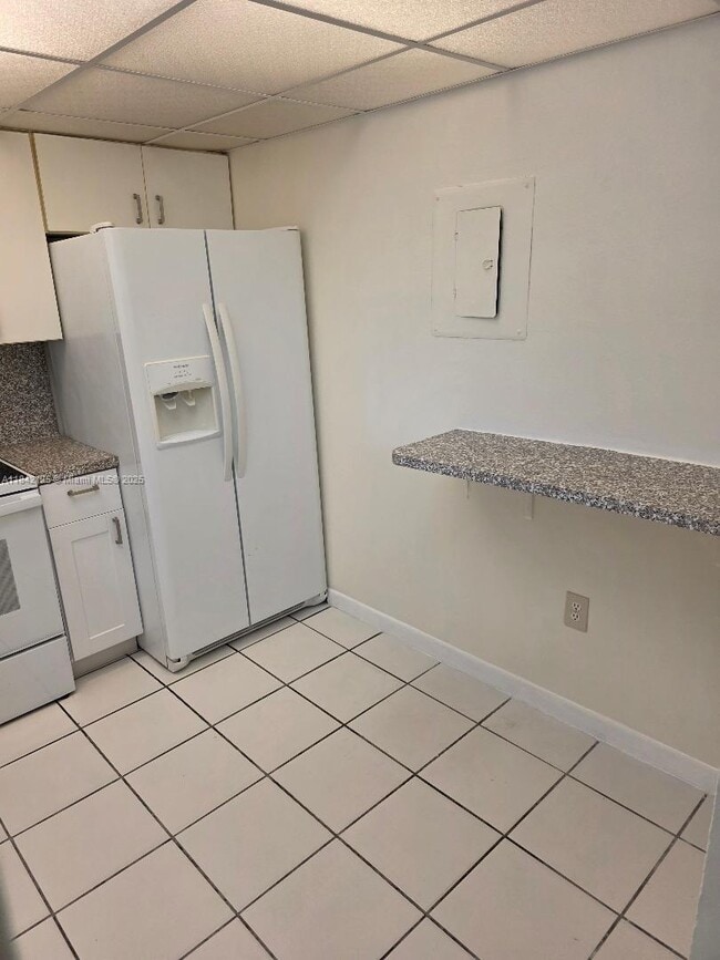 Building Photo - 1121 SW 105th Ave