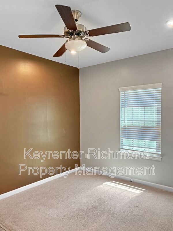 Building Photo - 4333 Kenmare Ln