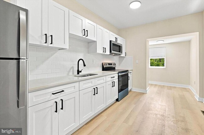 Foto del edificio - 6151 Algard St