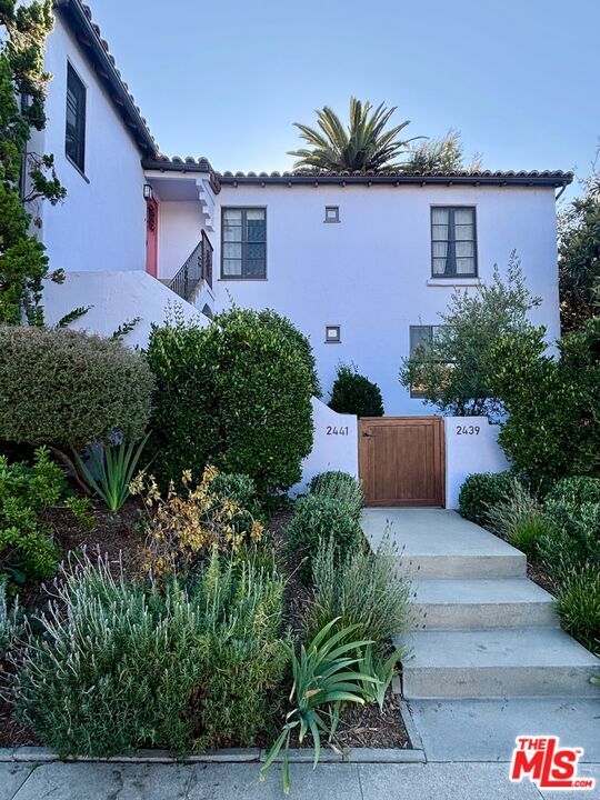Foto principal - 2439 W Silver Lake Dr