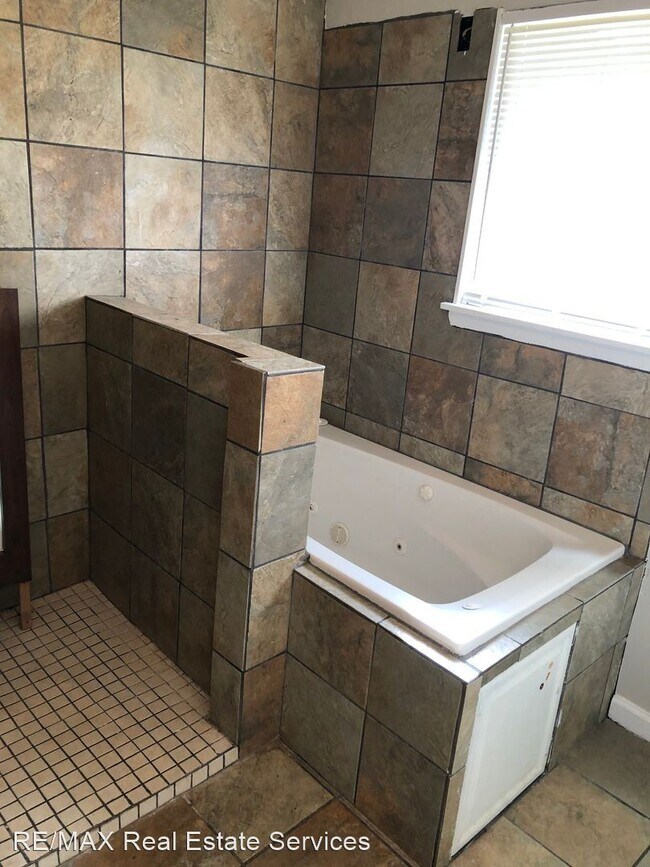 Foto del edificio - 4 br, 3 bath House - 1204 Gretchen Lane