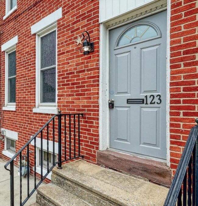 Foto del edificio - 3 Bedroom House, Yard, Near Park-York City SD