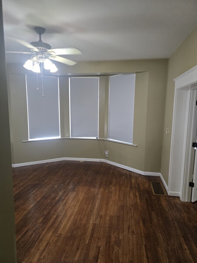 Foto del edificio - 2512 Homestead Pl